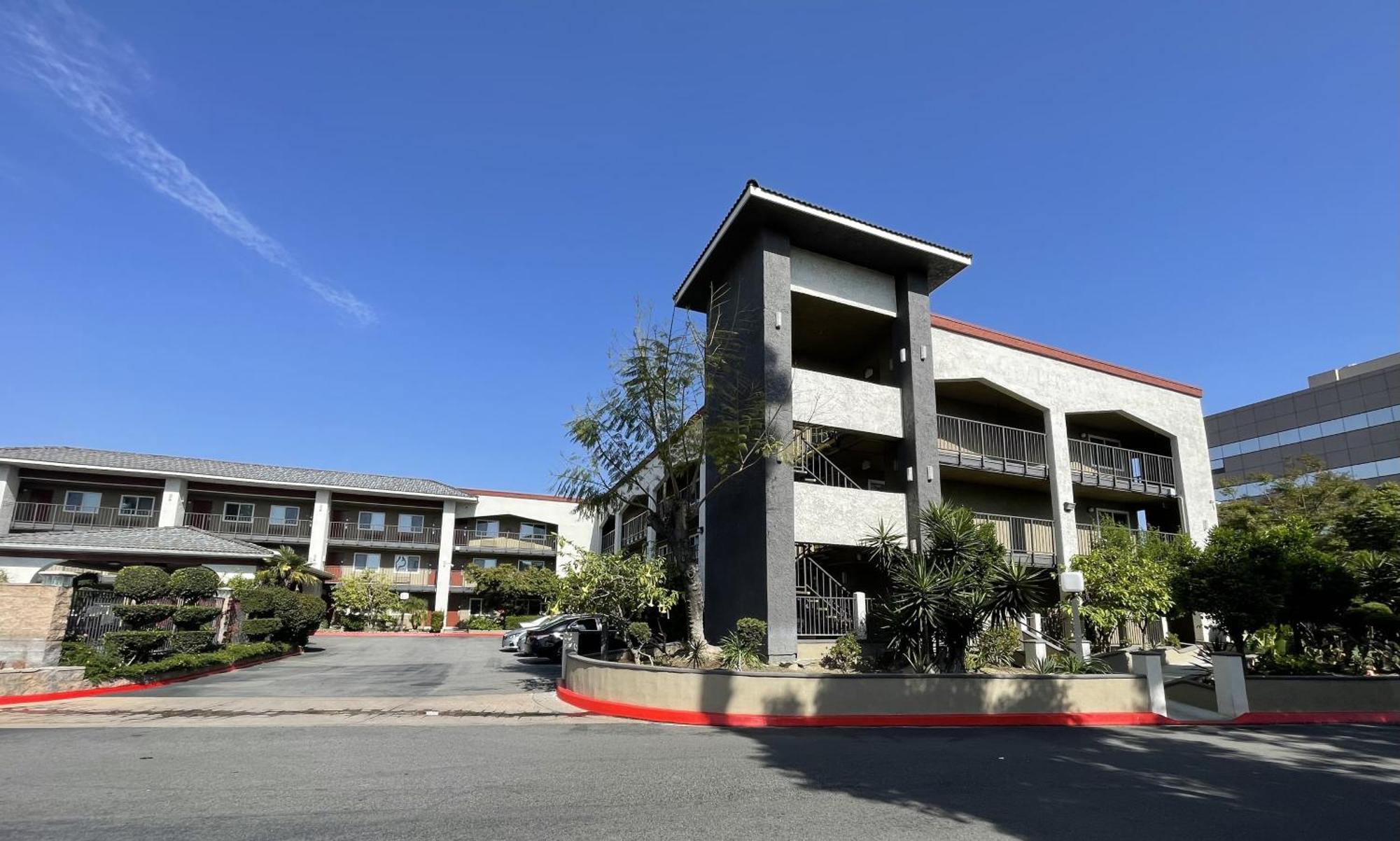 Quality Inn Ontario Airport Convention Center Exterior foto