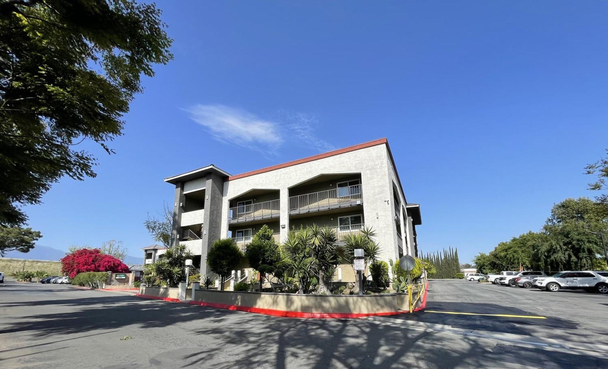 Quality Inn Ontario Airport Convention Center Exterior foto