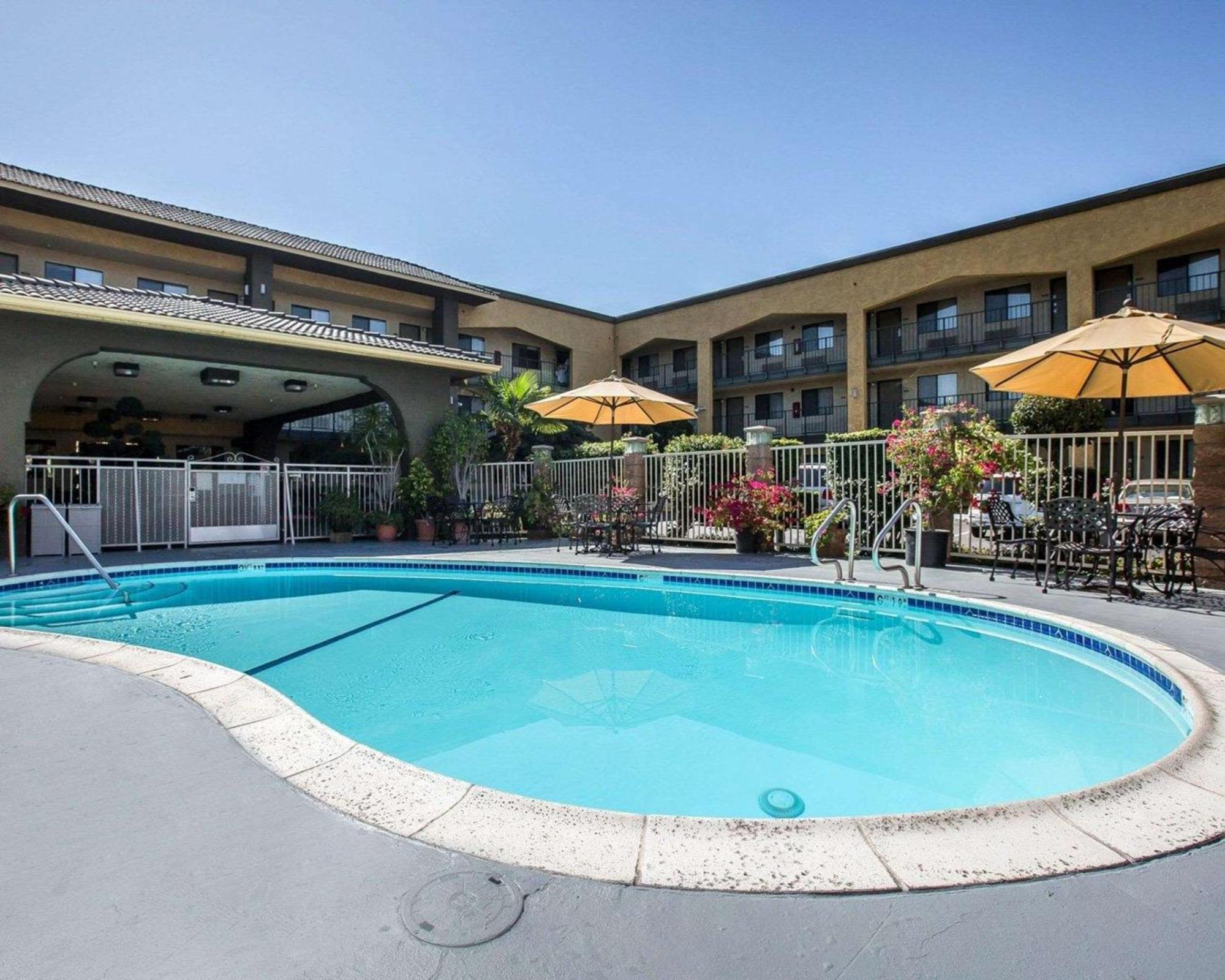Quality Inn Ontario Airport Convention Center Exterior foto